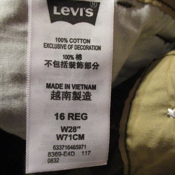 Levi NEW Men Size 28 Black Green Brown Pockets Camouflage Cargo Shorts - Picture 2 of 8